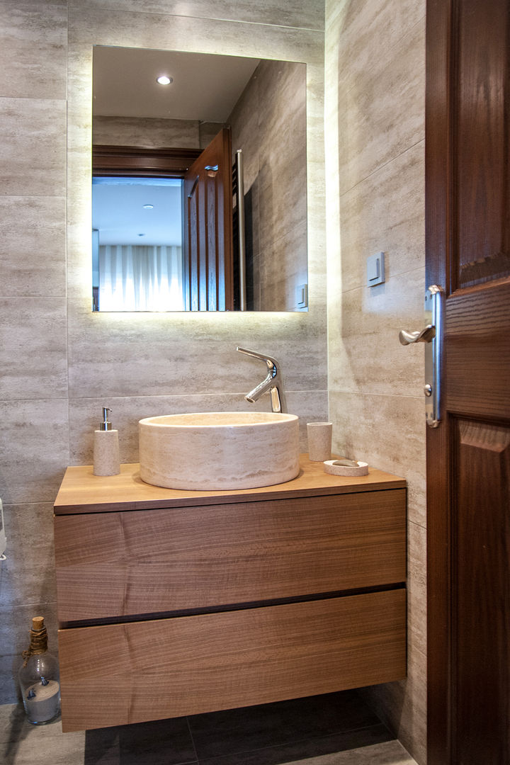 Aslı Özsoy Evi, Este Mimarlık Tasarım Uygulama Este Mimarlık Tasarım Uygulama Modern style bathrooms