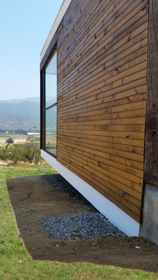 homify Casas mediterráneas Madera Acabado en madera