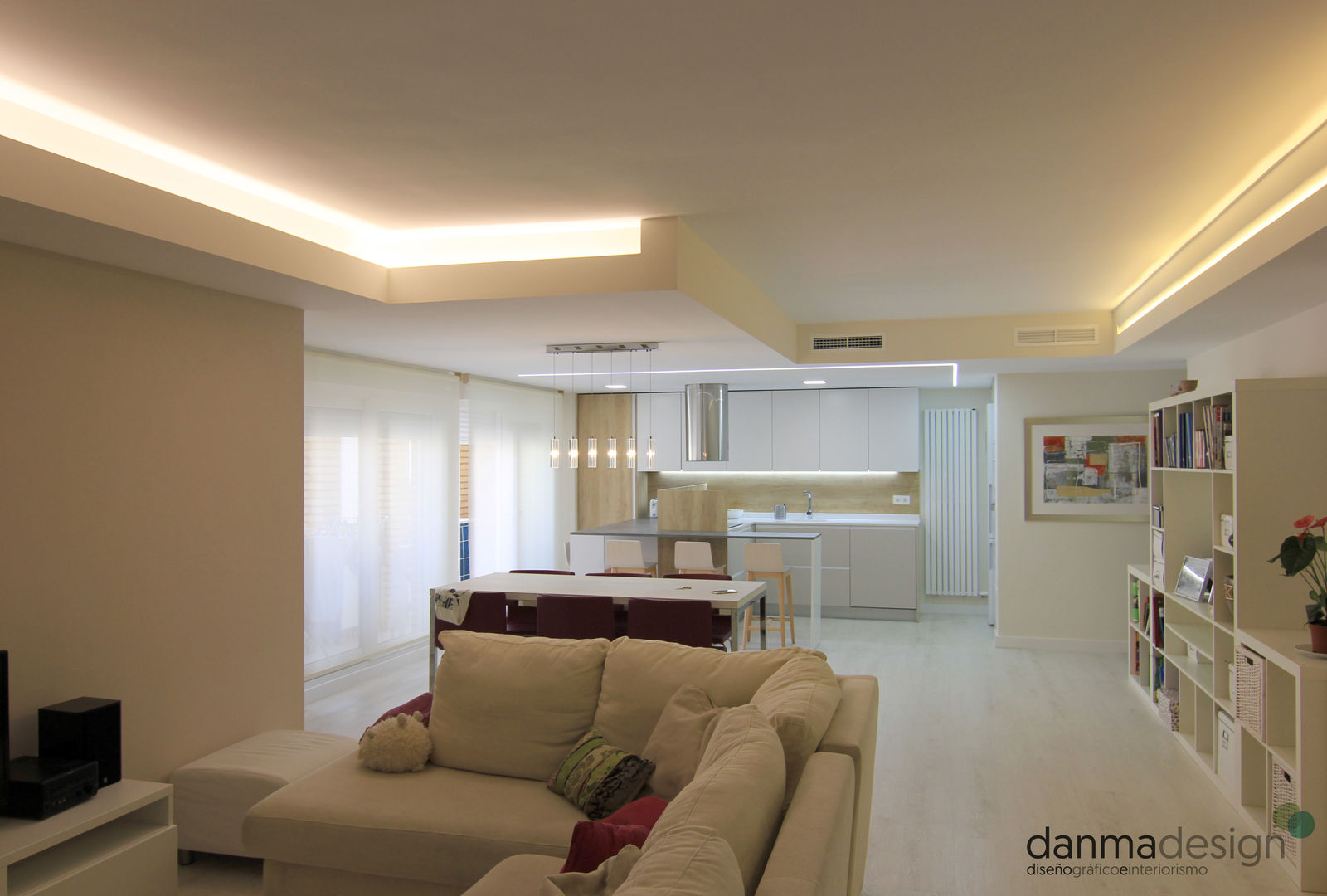Vivienda Nórdica - Pureza y Simplicidad, Danma Design Danma Design ห้องนอน ไม้เอนจิเนียร์ Transparent