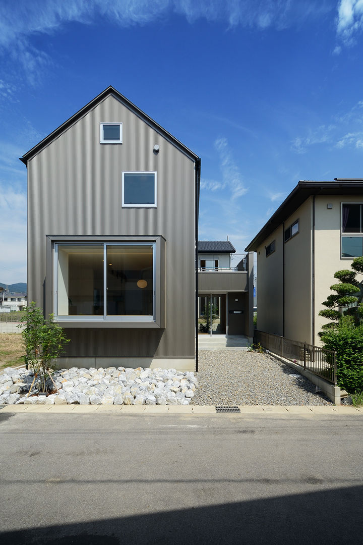 蒲郡市 新井形町の家, スタジオグラッペリ １級建築士事務所 ／ studio grappelli architecture office スタジオグラッペリ １級建築士事務所 ／ studio grappelli architecture office Minimalistische huizen