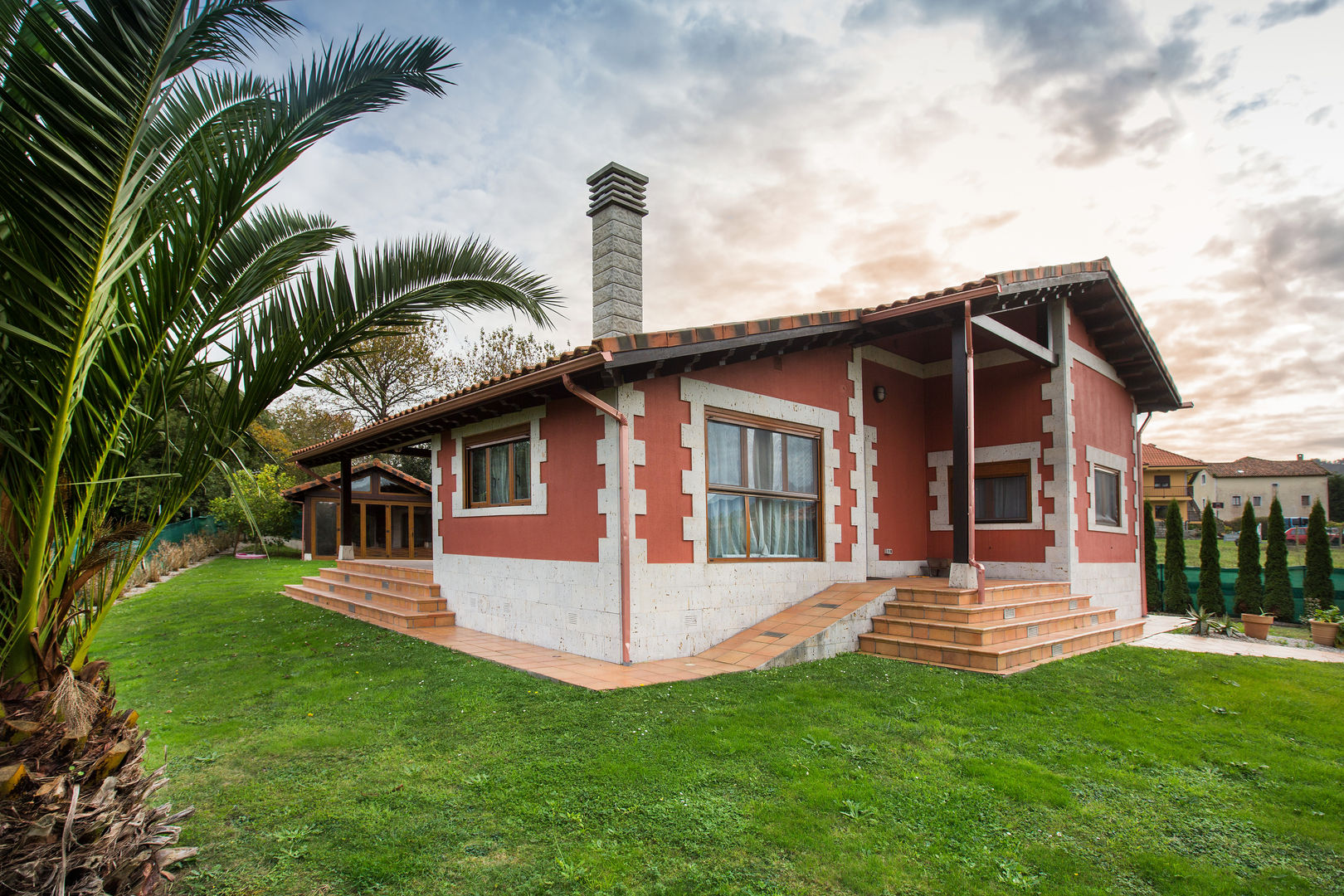 GRAN VILLA homify Casas clásicas