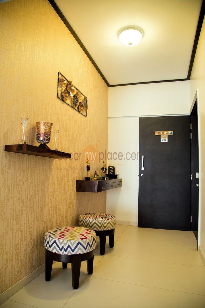 KOLTE PATIL 24 K PUNE , decorMyPlace decorMyPlace Pasillos, vestíbulos y escaleras de estilo moderno