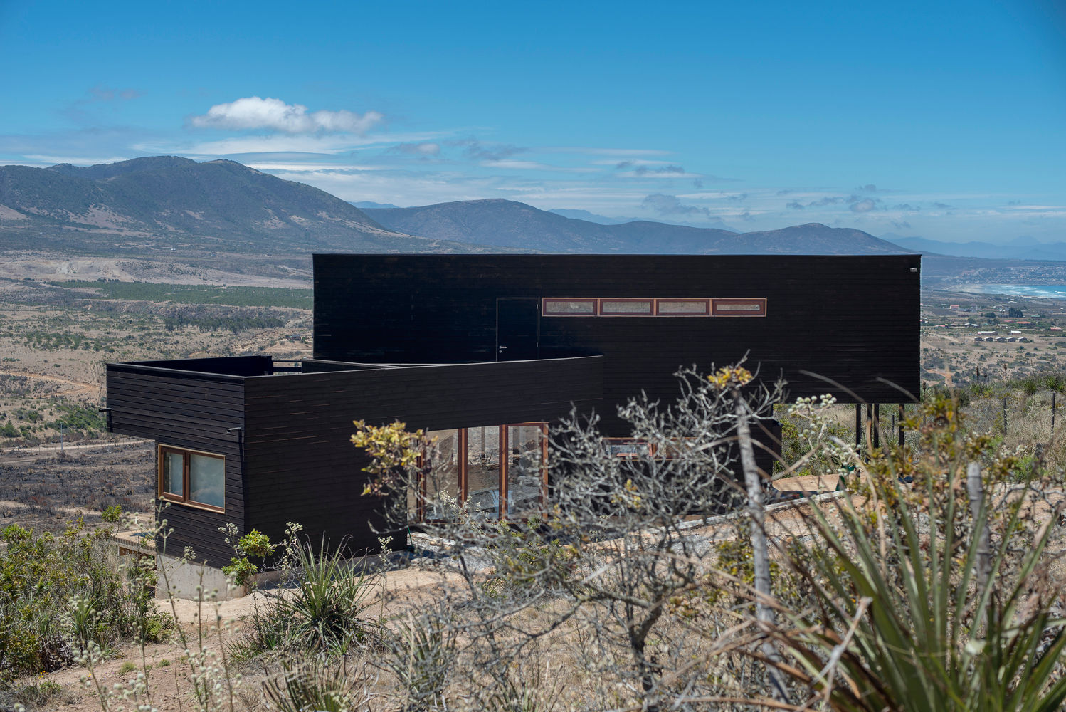 Casa en Los Molles, Thomas Löwenstein arquitecto Thomas Löwenstein arquitecto Rumah Gaya Rustic Kayu Wood effect