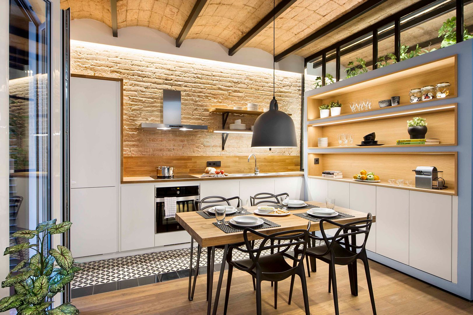 Urban beach home, Egue y Seta Egue y Seta Mediterranean style kitchen