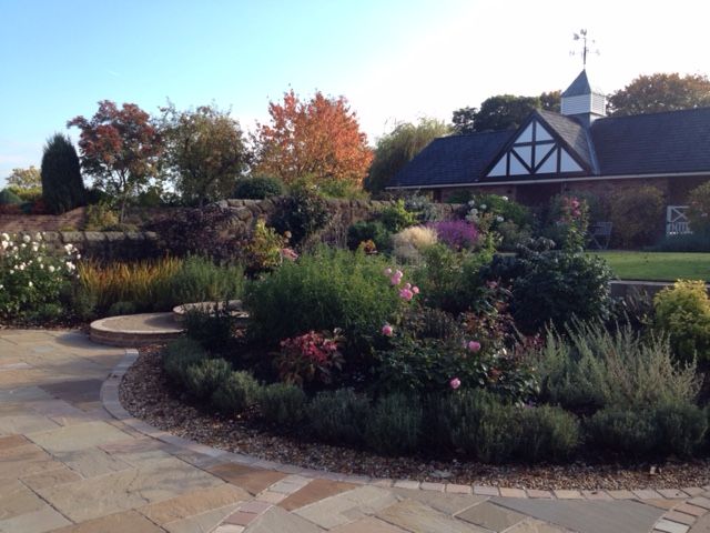 A Cheshire Country Garden Charlesworth Design 컨트리스타일 정원 lavander hedge,lavandula,patio,terrace,steps,gardenroom