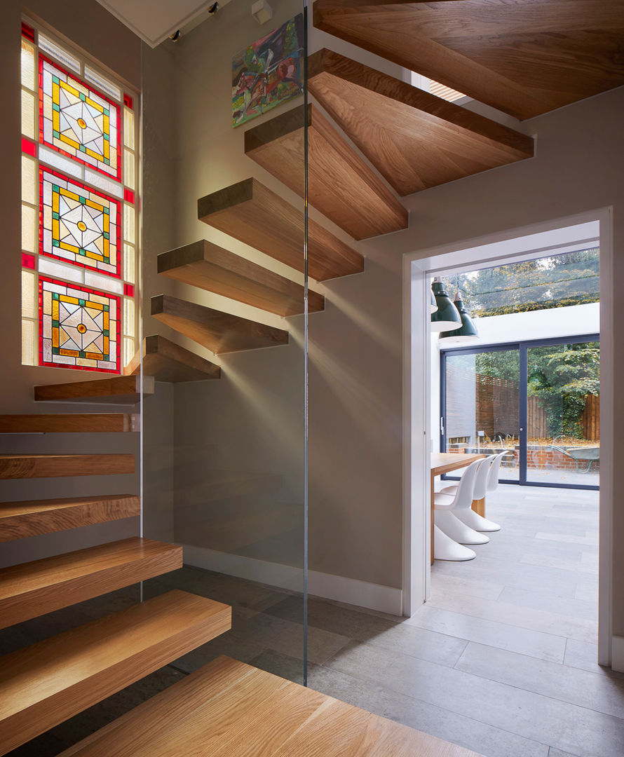 Church Crescent Staircase Andrew Mulroy Architects Modern corridor, hallway & stairs