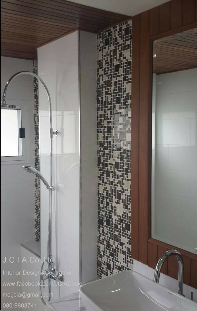 homify Eclectic style bathrooms Tiles