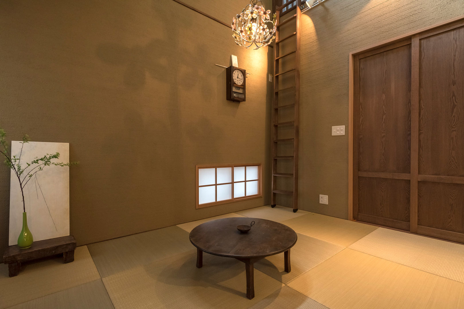 小山町 N邸, HAPTIC HOUSE HAPTIC HOUSE Salle multimédia asiatique Bois Effet bois