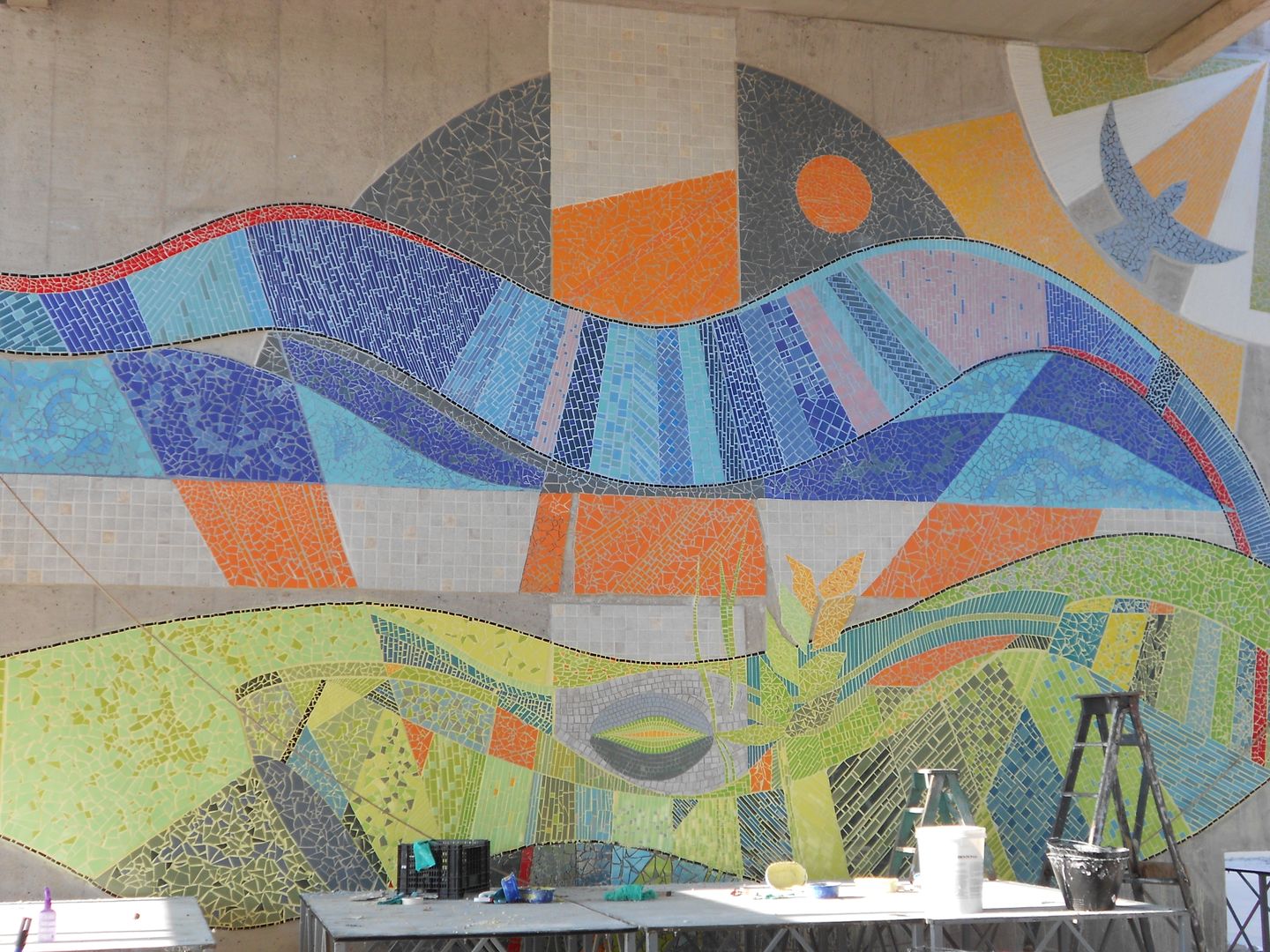 MURALES PATIO DE HONOR COLEGIO VERBO DIVINO DE CHICUREO, MOSAICO CONTEMPORANEO MOSAICO CONTEMPORANEO กำแพง เซรามิค