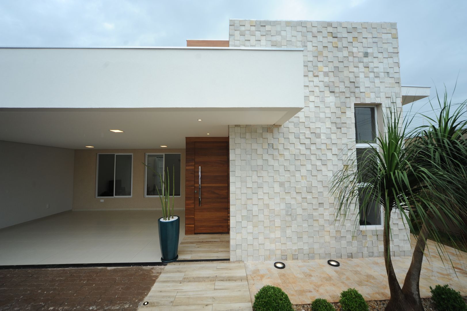 Casa Canãa, Jorge Machado Arquitetos Jorge Machado Arquitetos 現代房屋設計點子、靈感 & 圖片 大理石