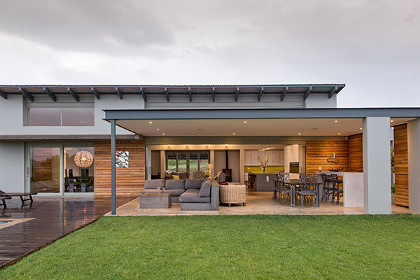 Lodge Gregory, homify Modern houses