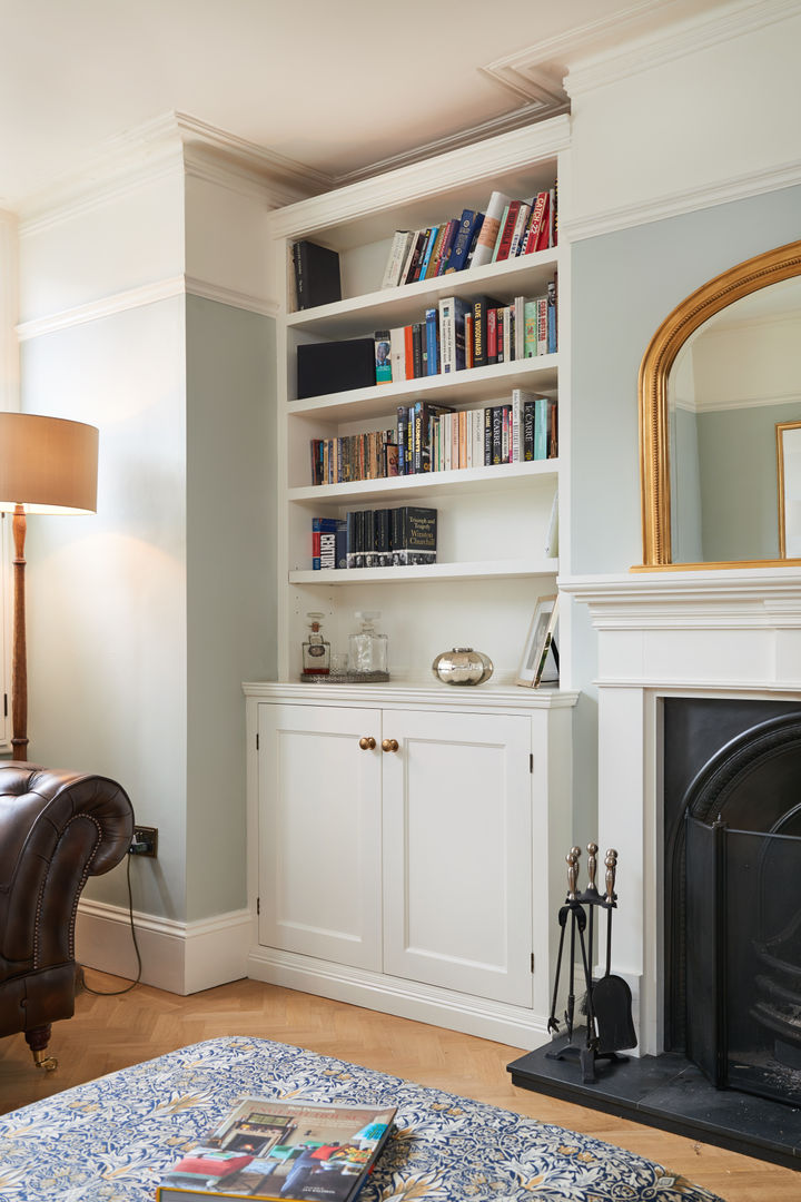 Bespoke alcove unit Purdom's Bespoke Furniture Country style living room Wood Wood effect white,gold,alcove unit,storage,book shelves,wood flooring,fireplace,mirror,Storage