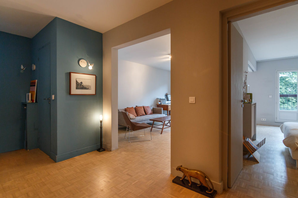 Appartement Clairaut 55m2 de 2 pièces, Dominique Paolini Design Dominique Paolini Design Modern Corridor, Hallway and Staircase