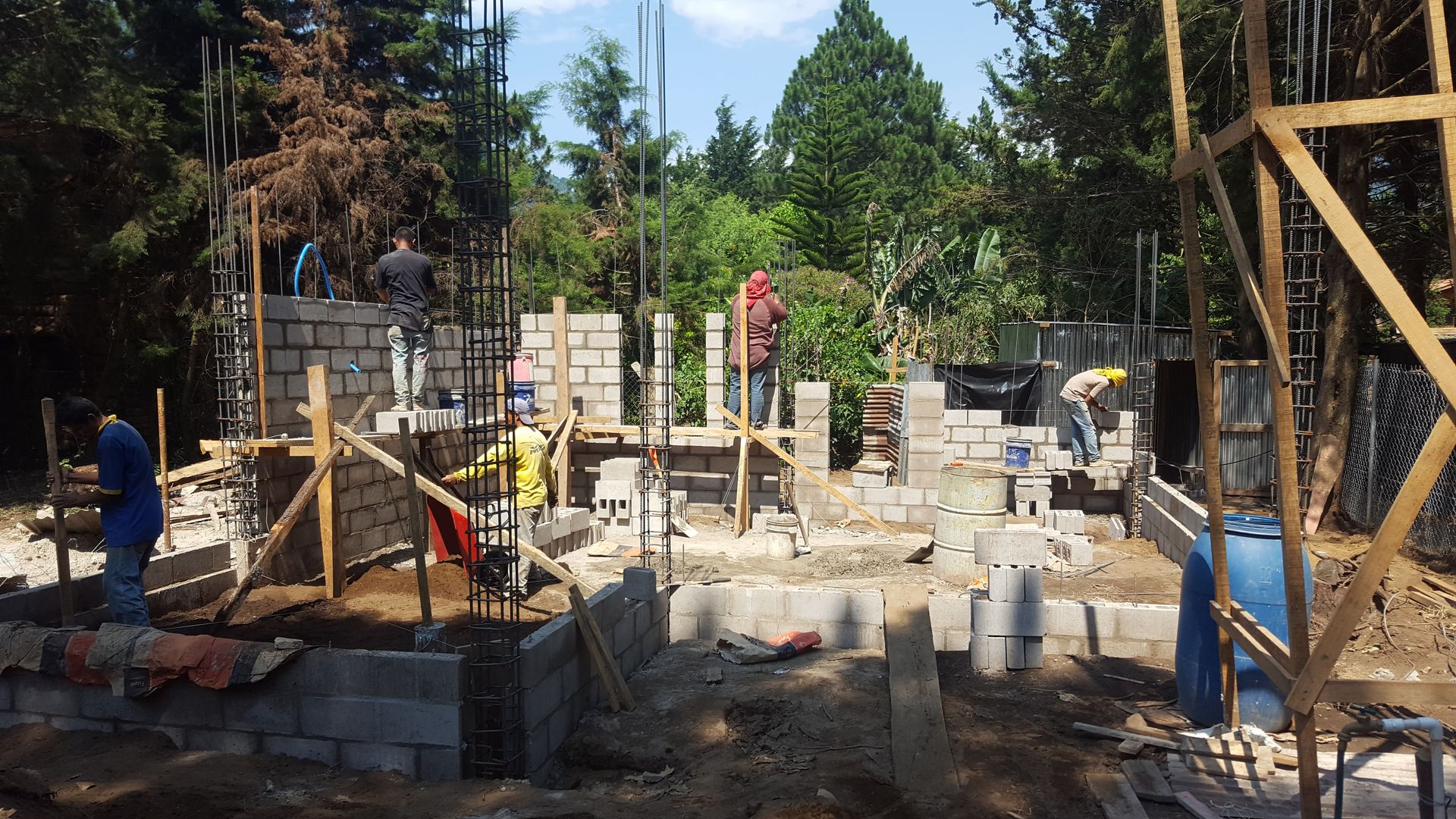 Cabaña Los Naranjos, gechamul gechamul Pareti & Pavimenti in stile rustico