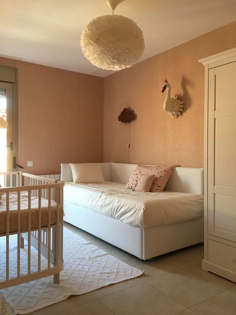 Habitación Infantil Confetti Rose y Cisnes, TocToc TocToc 嬰兒房/兒童房