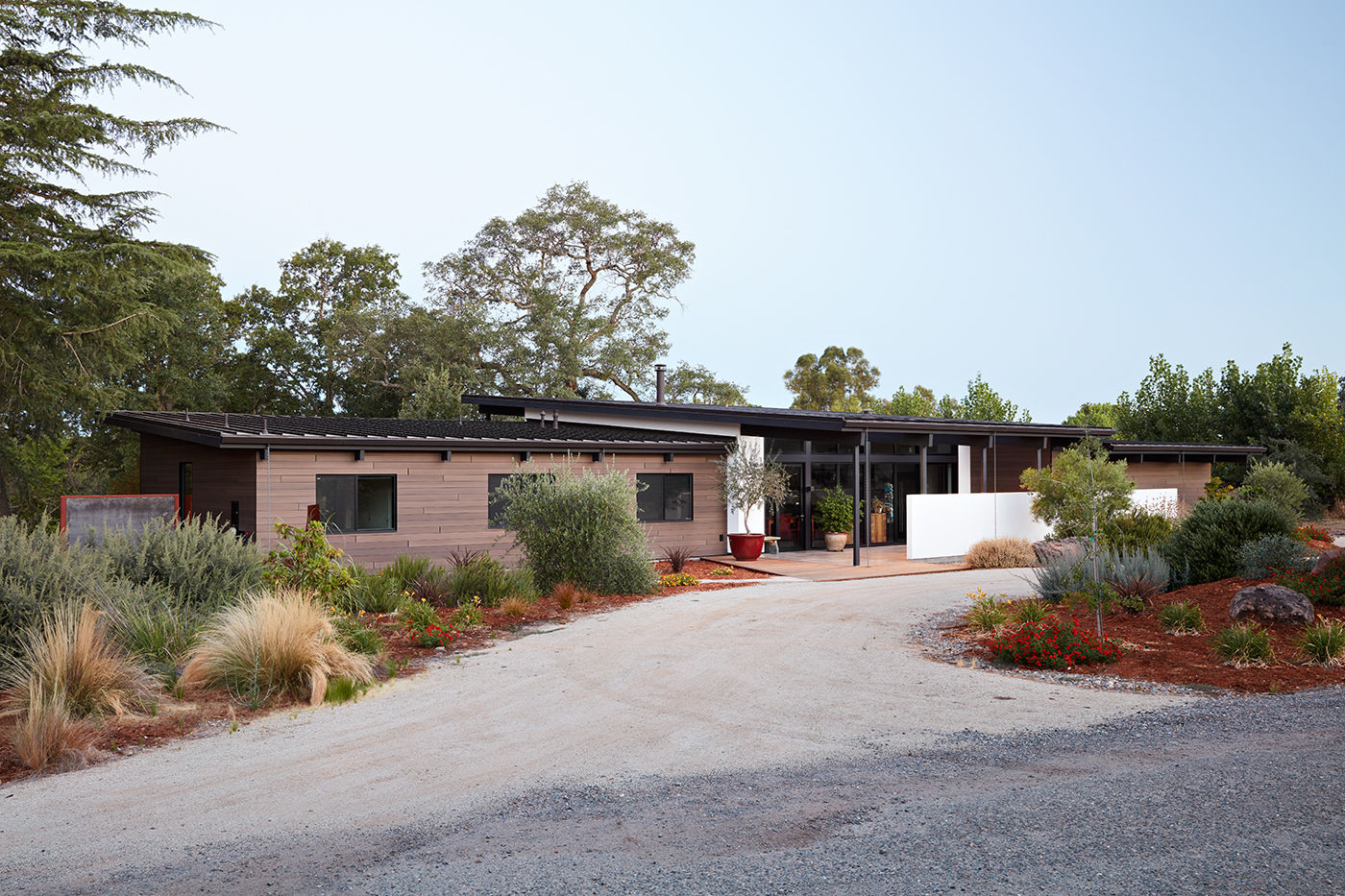 Sacramento Modern Residence by Klopf Architecture, Klopf Architecture Klopf Architecture Casas modernas