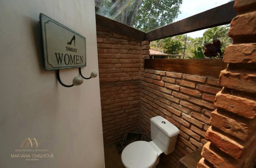 CASA DA FAZENDA, Mariana Chalhoub Mariana Chalhoub Colonial style bathroom