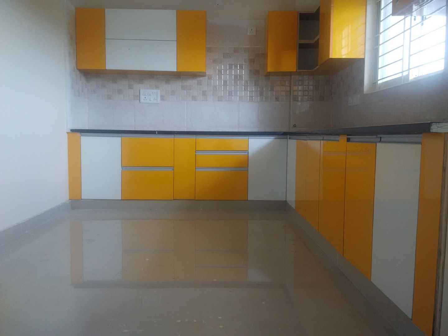 A 3 BHK Flat , Exinfra Projects Exinfra Projects Kitchen Plywood