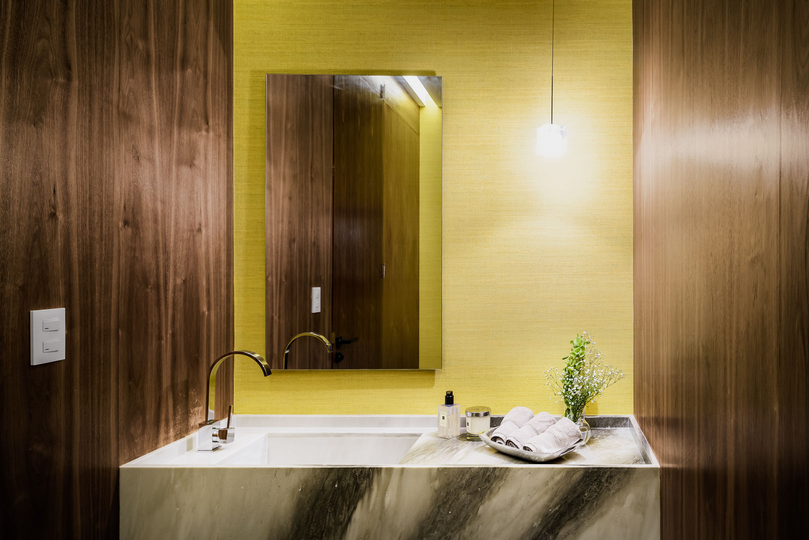 24Y, NIVEL TRES ARQUITECTURA NIVEL TRES ARQUITECTURA Modern bathroom سنگ مرمر