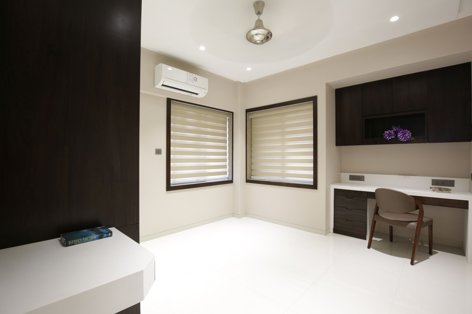 Mr vora's flat, studio 7 designs studio 7 designs Bureau asiatique