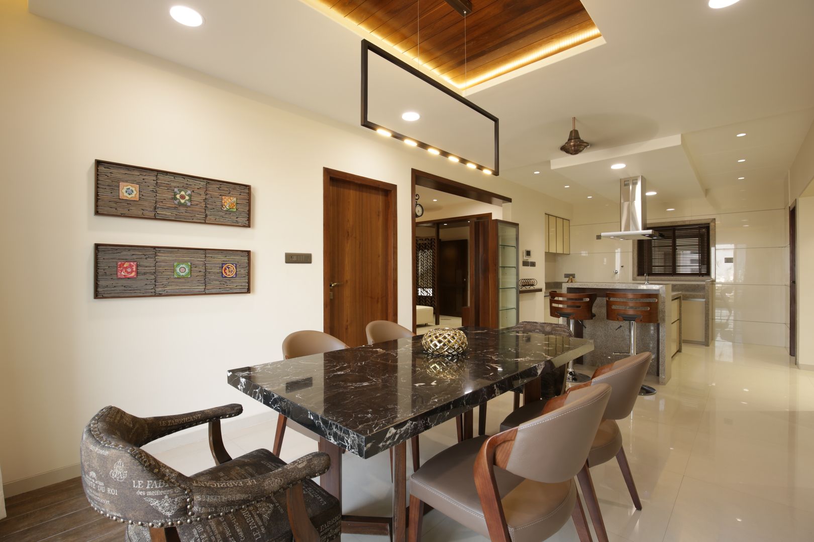 Mr vora's flat, studio 7 designs studio 7 designs Asian style dining room
