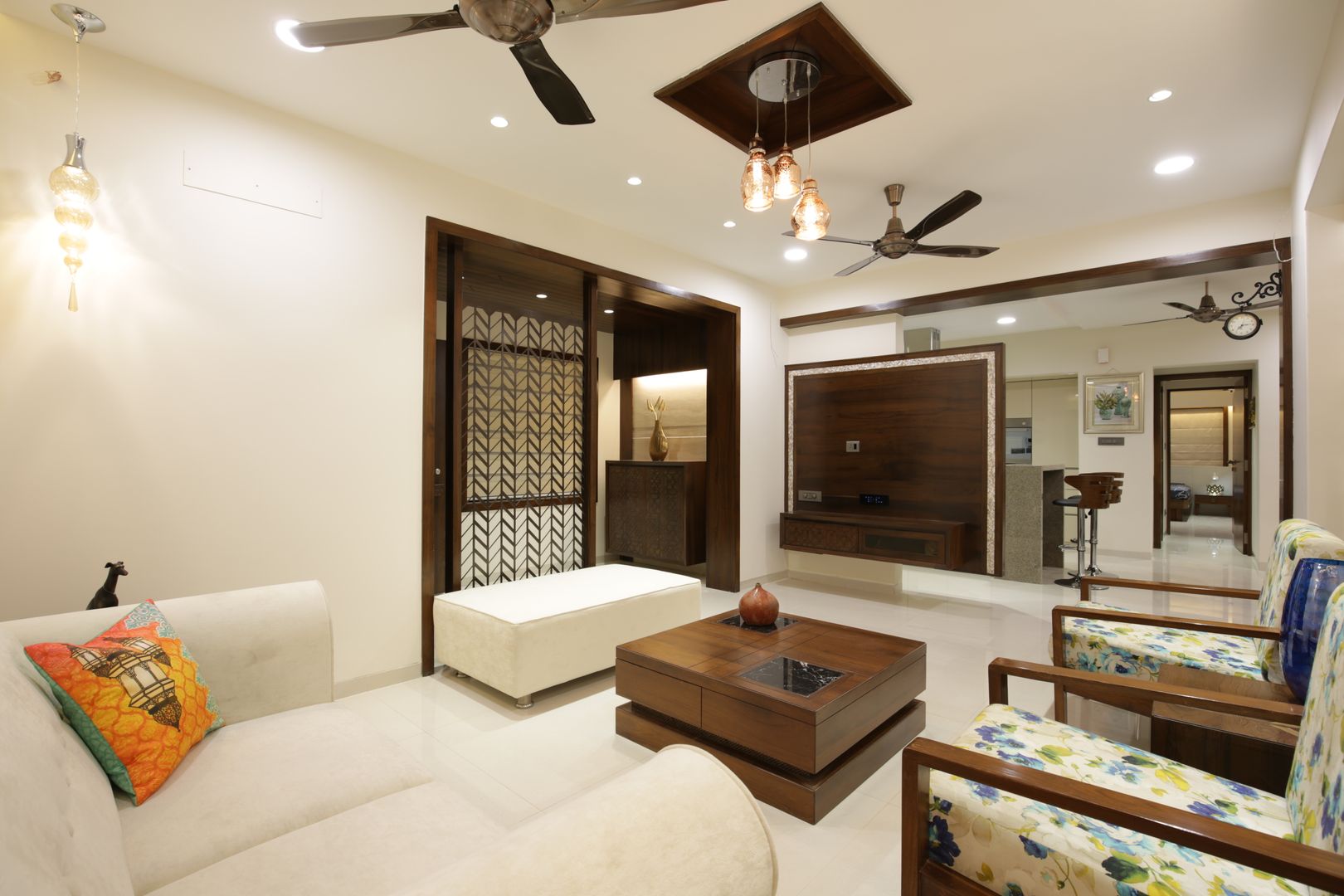 Mr vora's flat, studio 7 designs studio 7 designs Salon asiatique