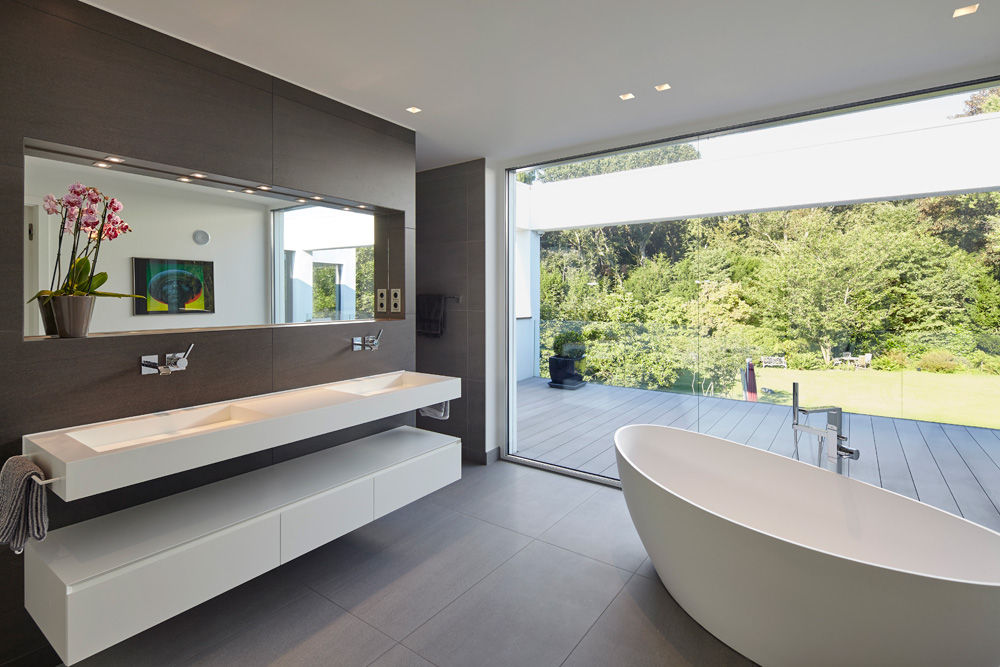 Villa in Dormagen, Falke Architekten Falke Architekten Modern Bathroom