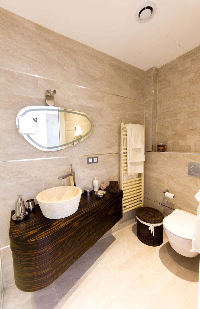 Ridefinizione camera degli ospiti con bagno en-suite, MBquadro Architetti MBquadro Architetti Ванная комната в стиле модерн