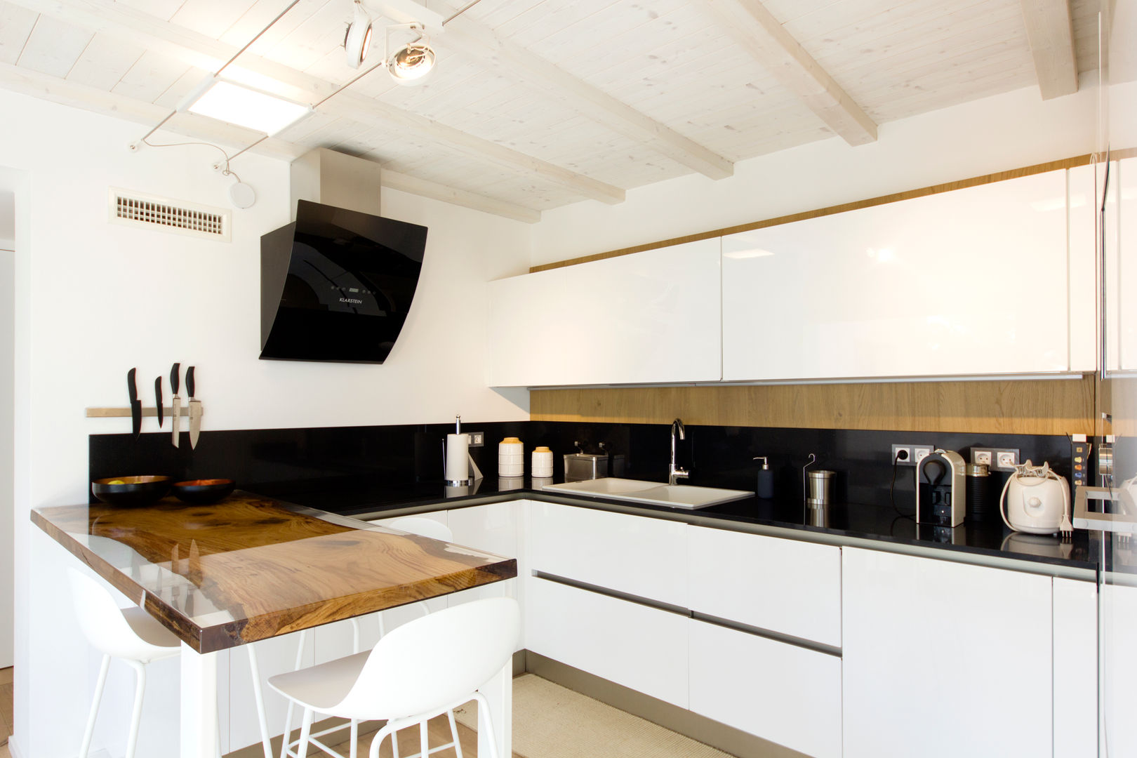 Realizzazione estensione di villa - nuova cucina con vista mare, MBquadro Architetti MBquadro Architetti Modern Mutfak