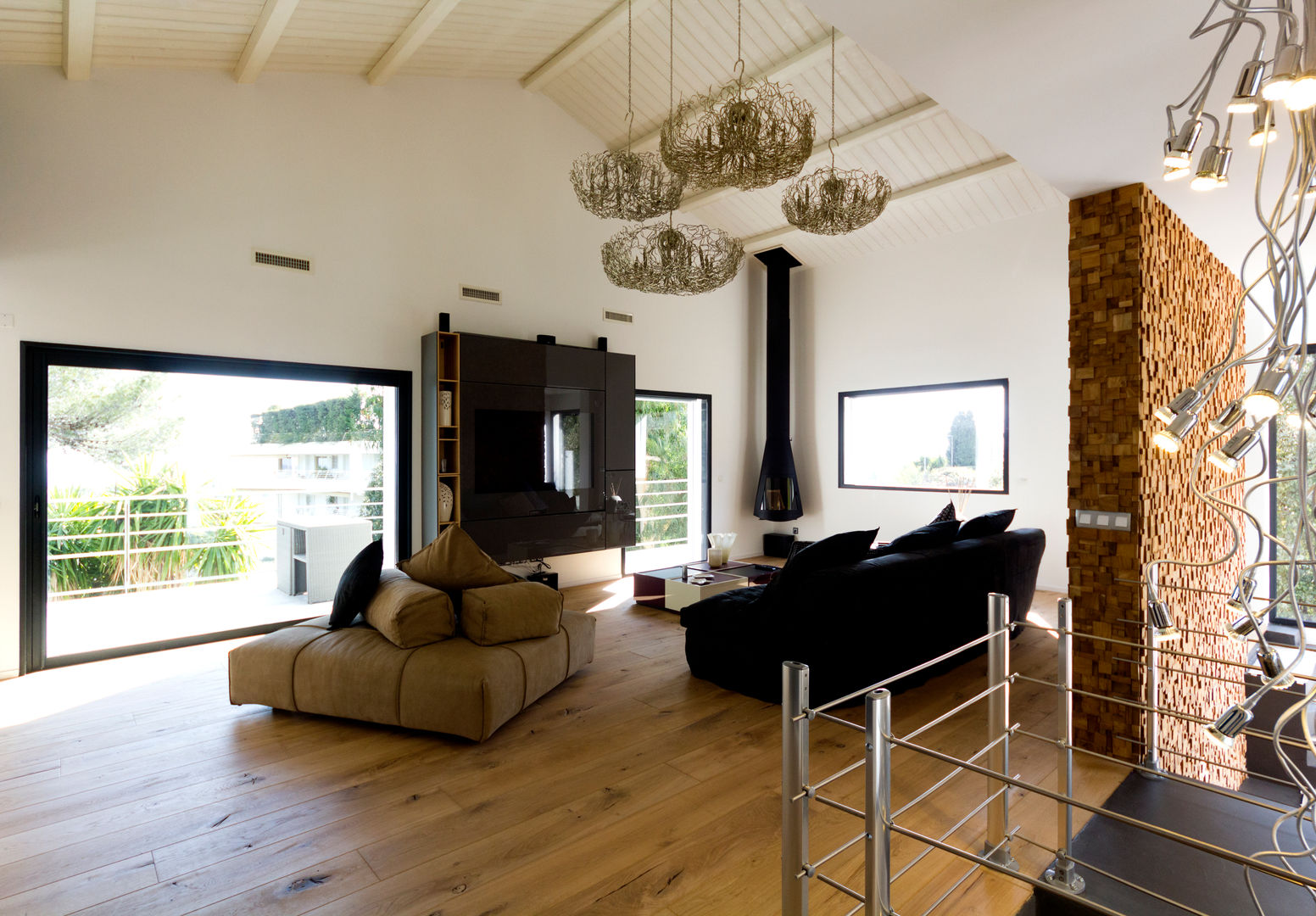 Ristrutturazione soggiorno di villa a Cannes, Costa Azzurra, MBquadro Architetti MBquadro Architetti Moderne Wohnzimmer