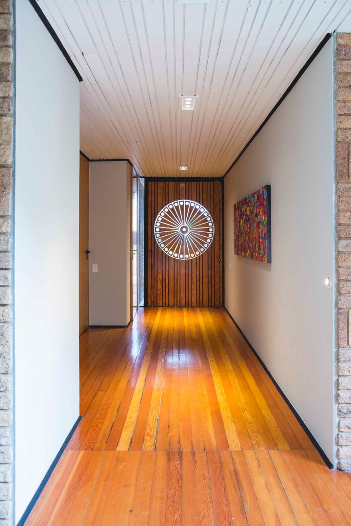 House Hoffman, Swart & Associates Architects Swart & Associates Architects Modern corridor, hallway & stairs