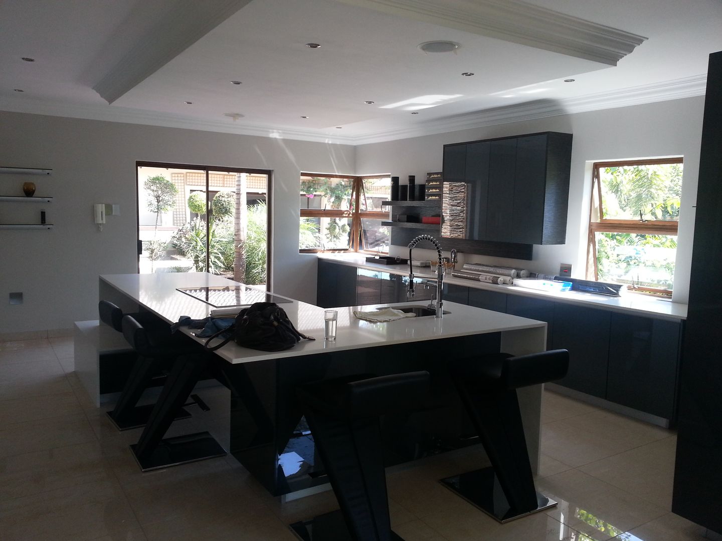 House Swaziland, Principia Design Principia Design Modern kitchen