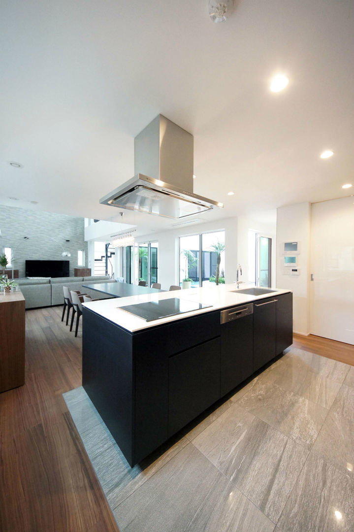 大きな中庭を楽しむ家, TERAJIMA ARCHITECTS／テラジマアーキテクツ TERAJIMA ARCHITECTS／テラジマアーキテクツ Modern kitchen