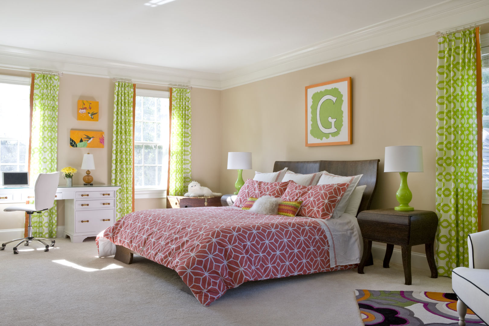 Next Generation - Tween's Room Lorna Gross Interior Design Classic style bedroom