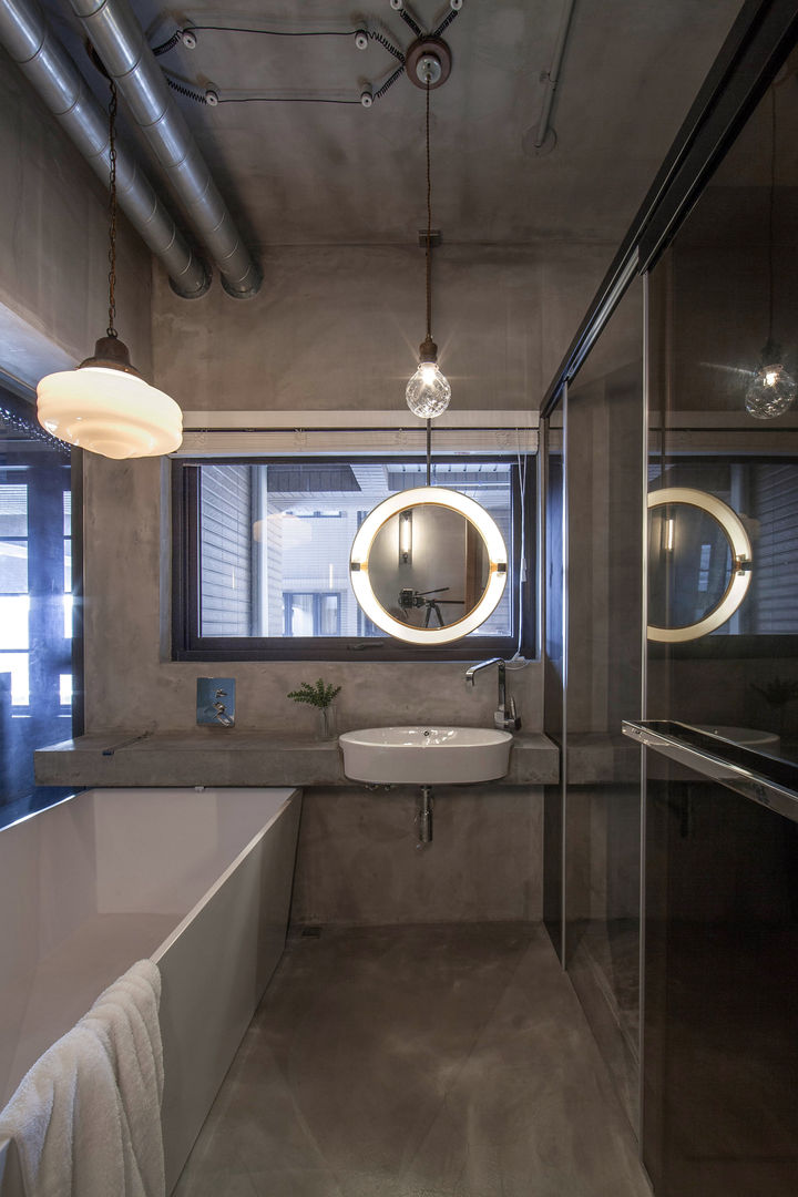 聚場 Stage, 璧川設計有限公司 璧川設計有限公司 Industrial style bathrooms