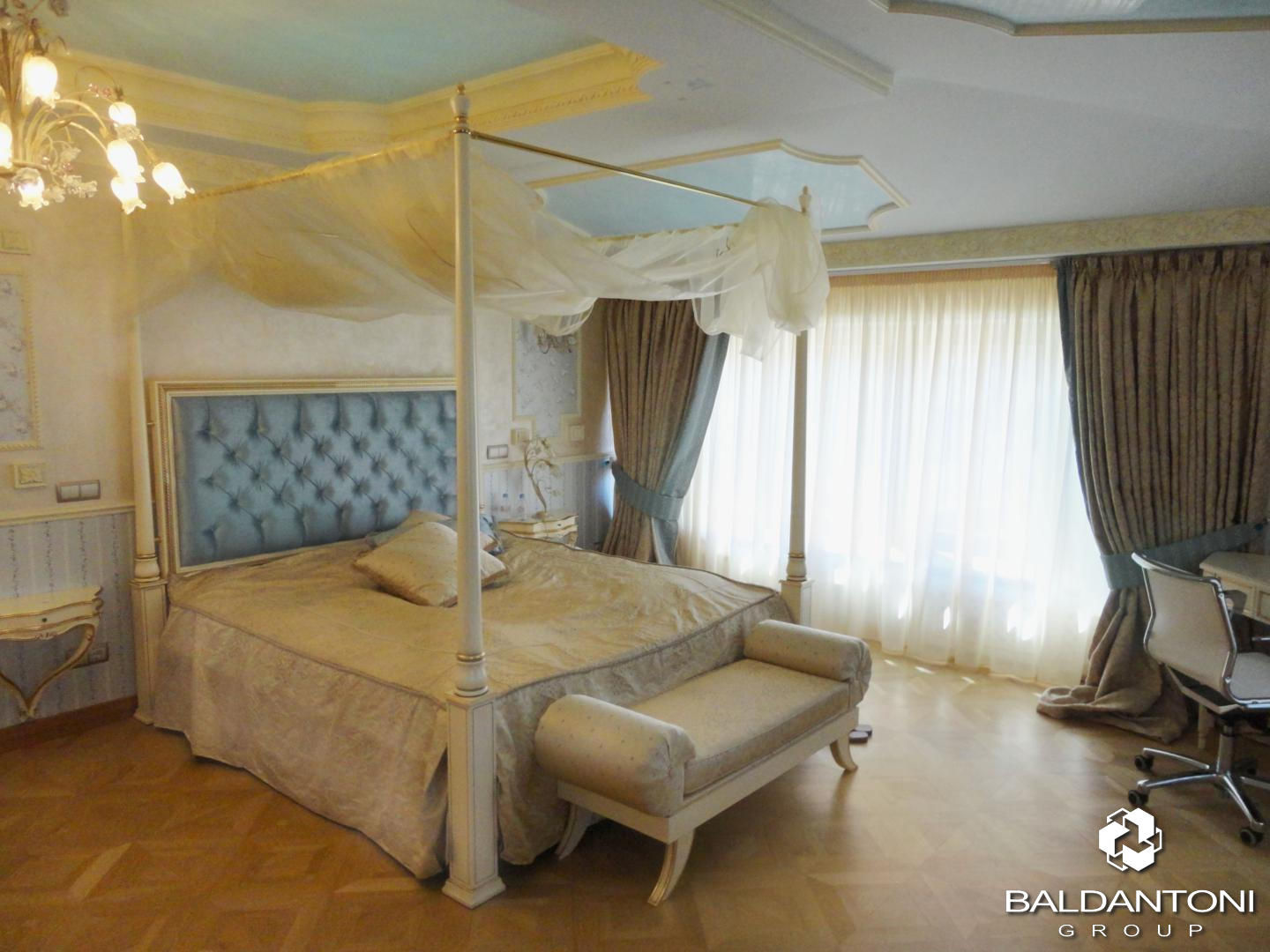 Camere da letto con testiera imbottita, Baldantoni Group Baldantoni Group Modern style bedroom Wood Wood effect