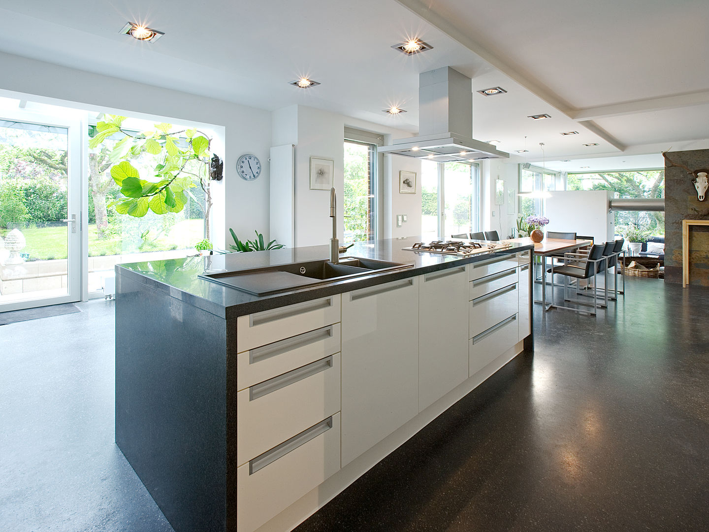 Wohnhaus M1 in Bad Boll , Gaus Architekten Gaus Architekten Modern kitchen