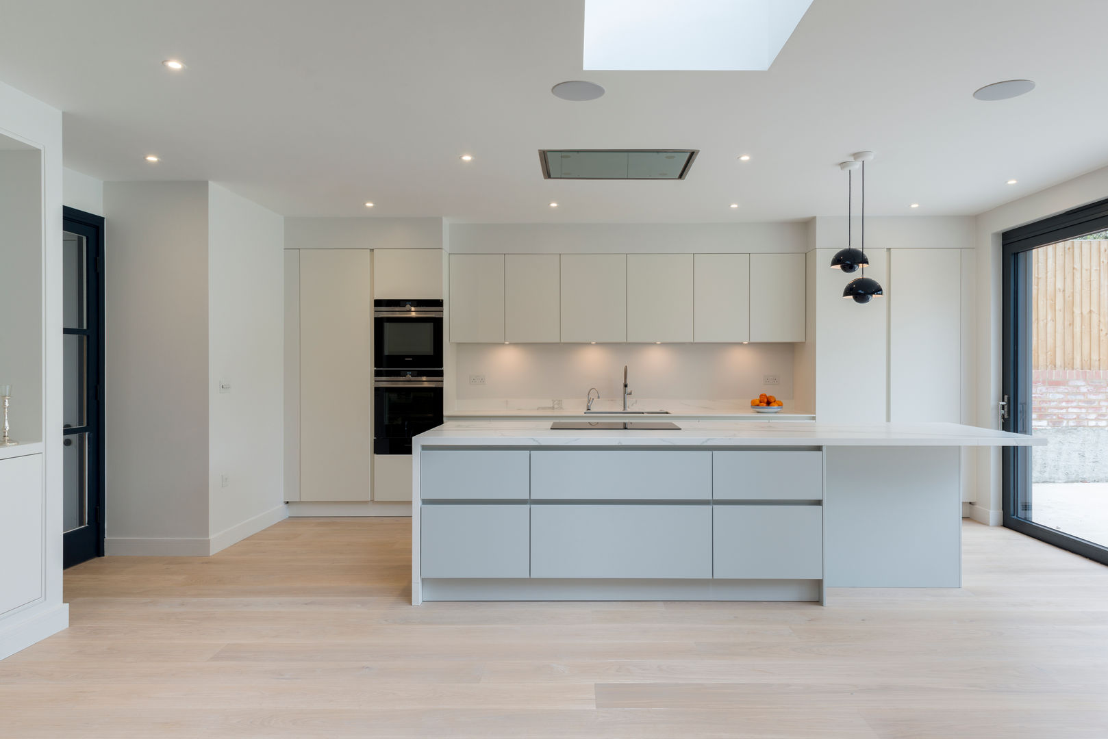 North London house refurbishment, DDWH Architects DDWH Architects Moderne keukens