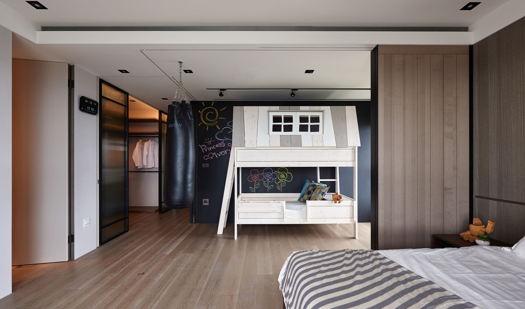 林口楊宅, 域見室所設計 MIEMASU INTERIOR DESIGN 域見室所設計 MIEMASU INTERIOR DESIGN Dormitorios infantiles de estilo moderno