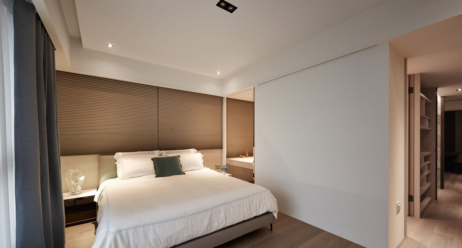 林口楊宅, 域見室所設計 MIEMASU INTERIOR DESIGN 域見室所設計 MIEMASU INTERIOR DESIGN Moderne slaapkamers