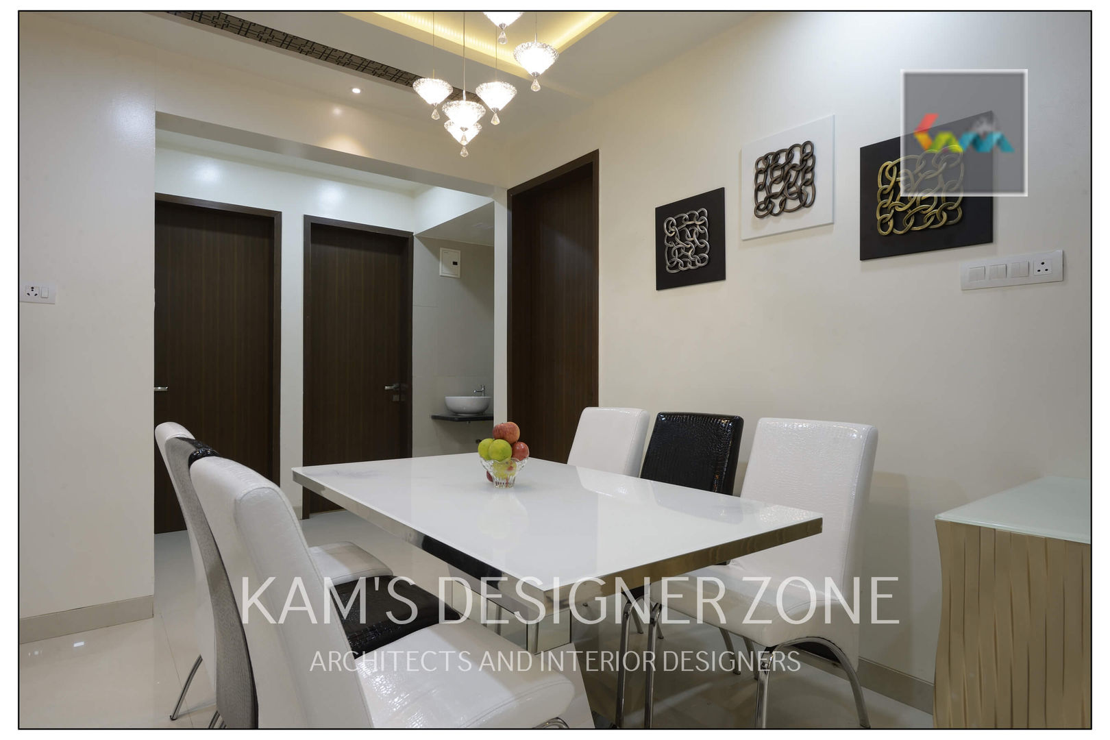 Home interior design for Reshma, KAMS DESIGNER ZONE KAMS DESIGNER ZONE Ruang Makan Modern