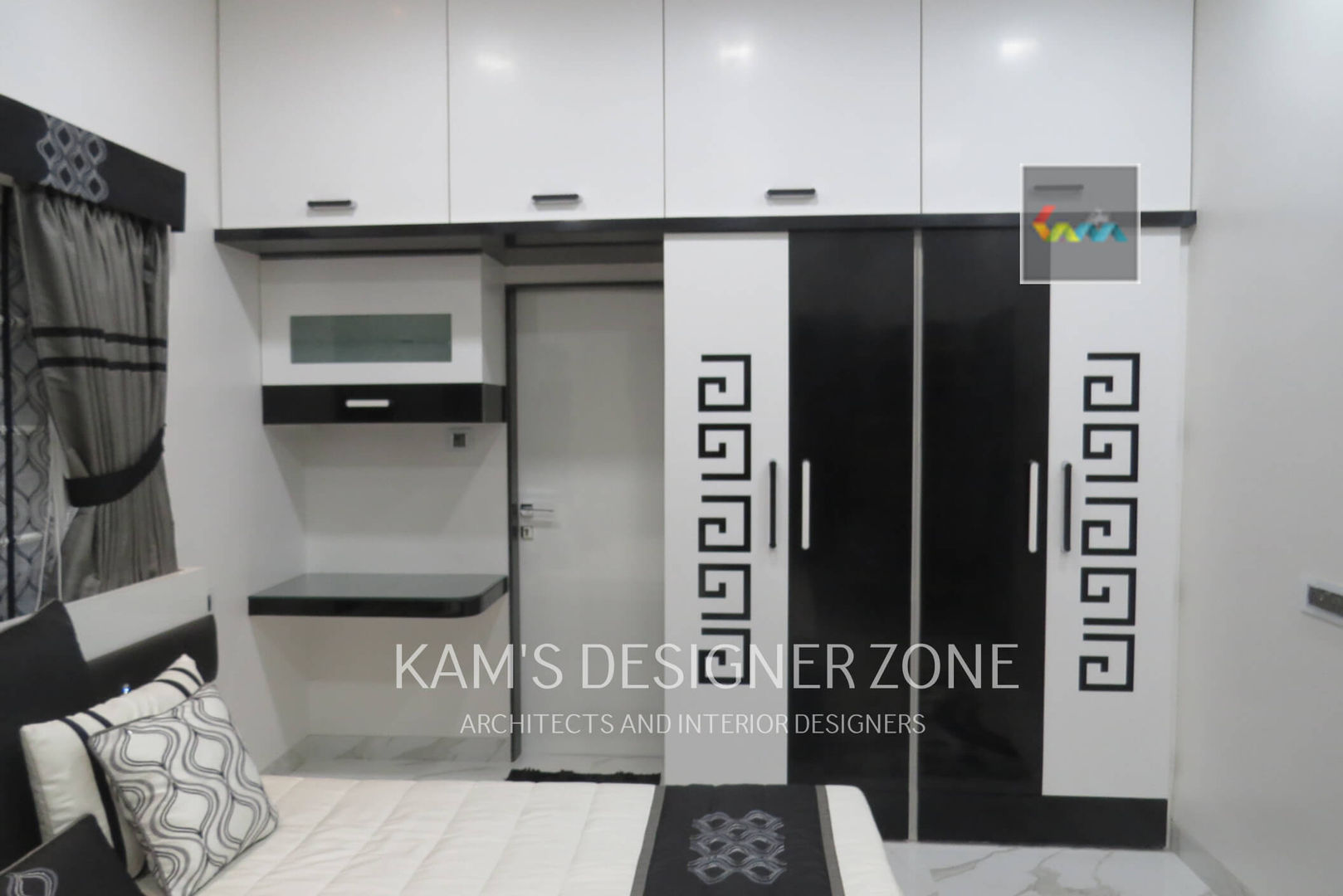 Home interior design for Mr. Aji John, KAMS DESIGNER ZONE KAMS DESIGNER ZONE مكتب عمل أو دراسة