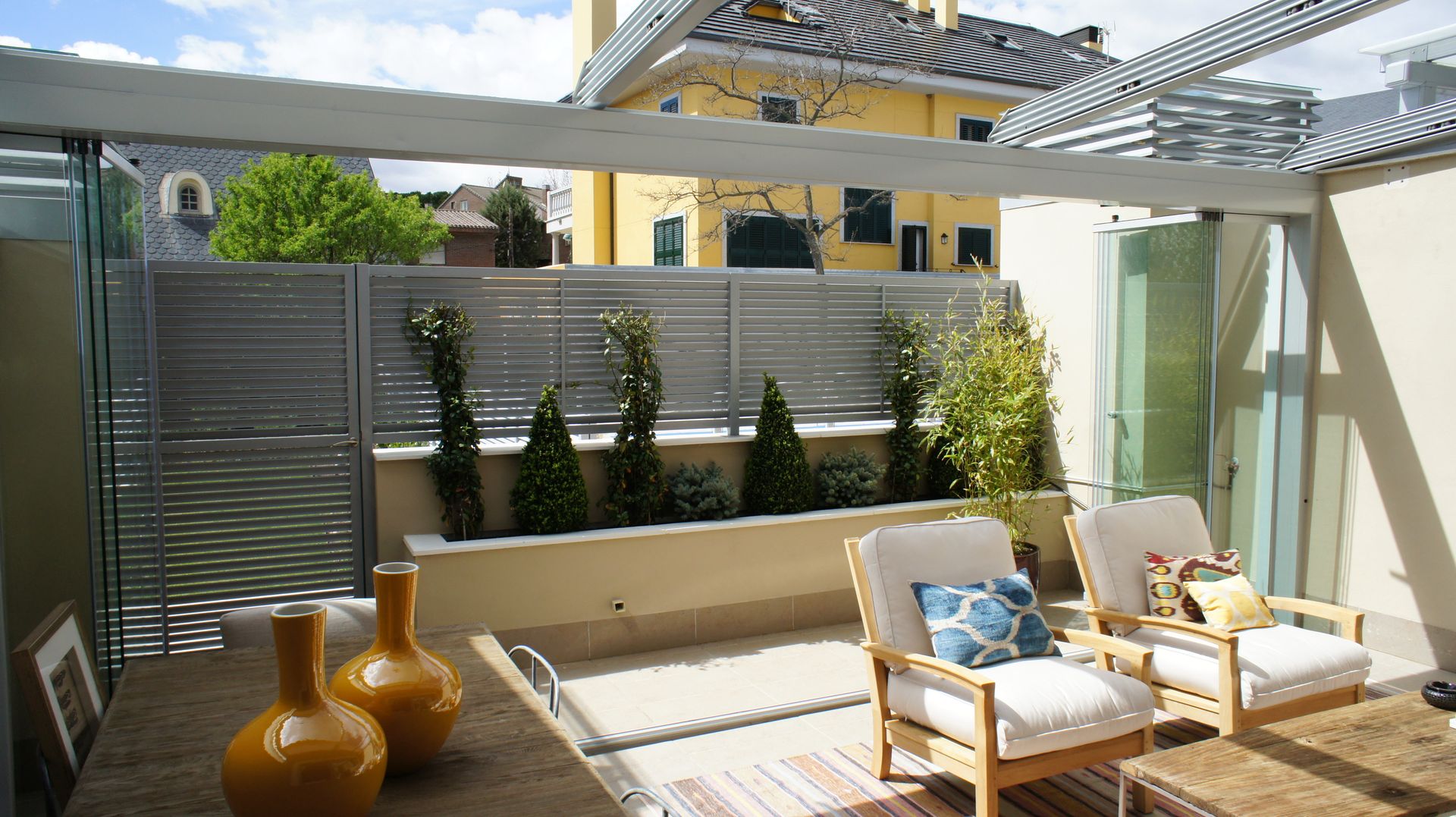 homify Balcones y terrazas modernos