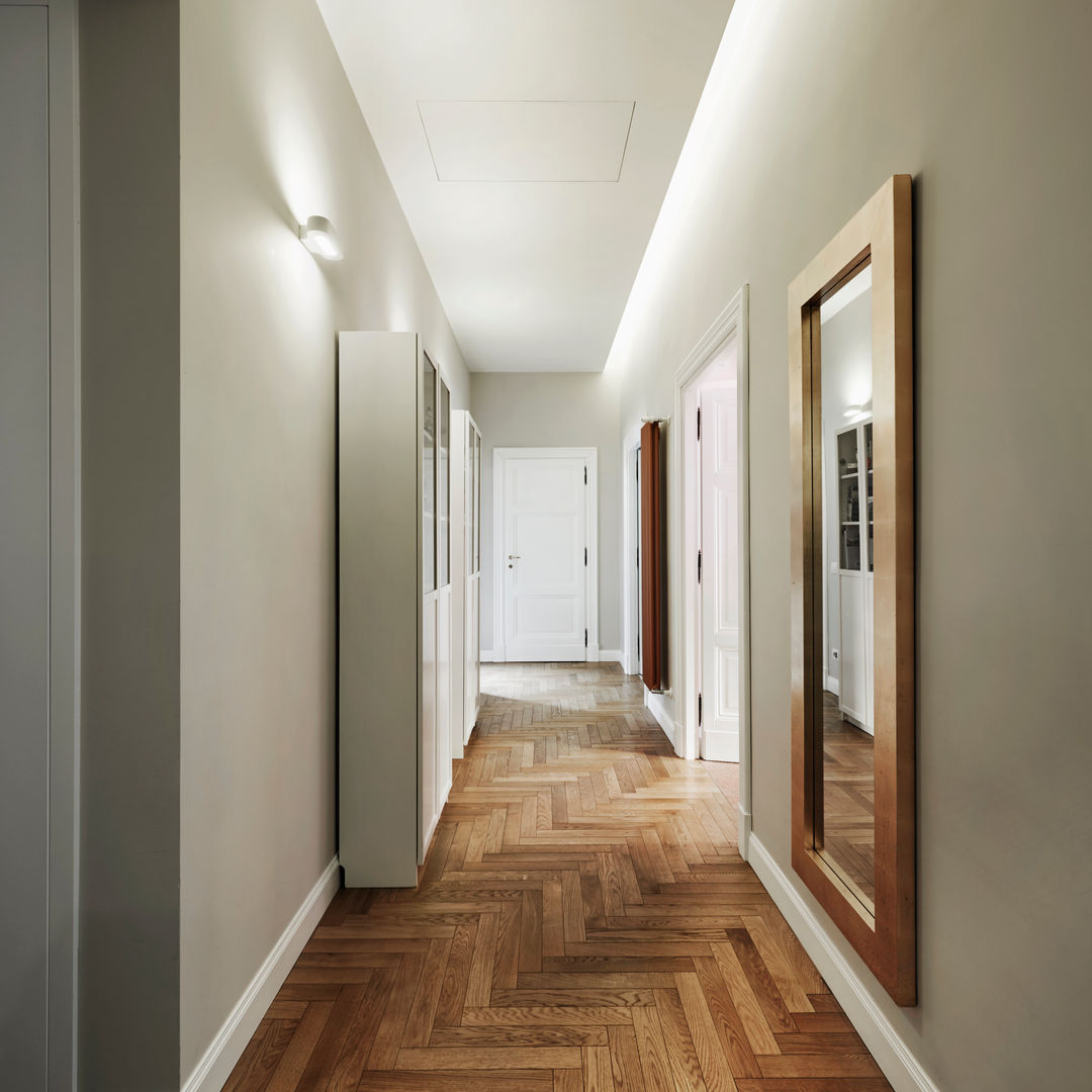 homify Classic corridor, hallway & stairs
