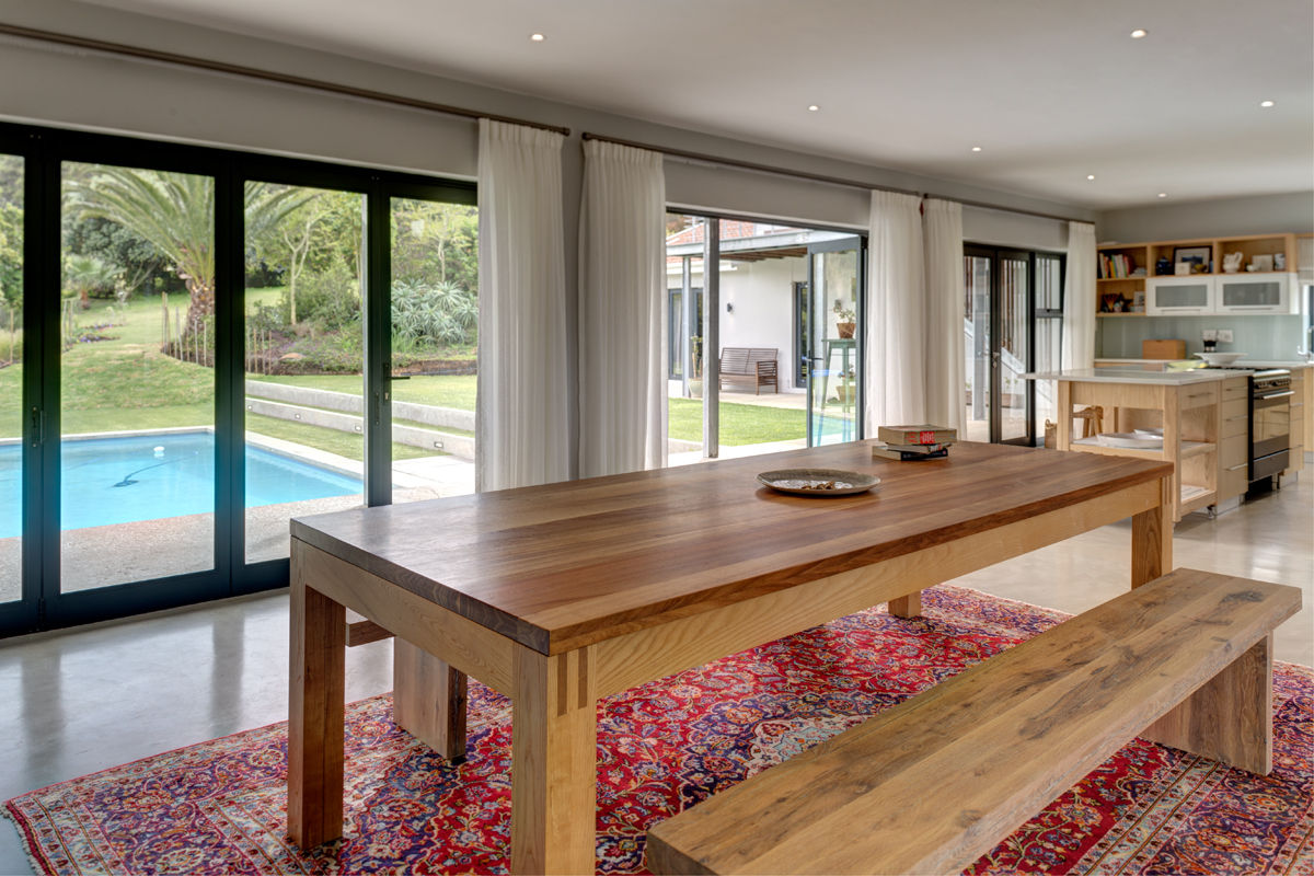 House Serfontein, Muse Architects Muse Architects Rustic style dining room