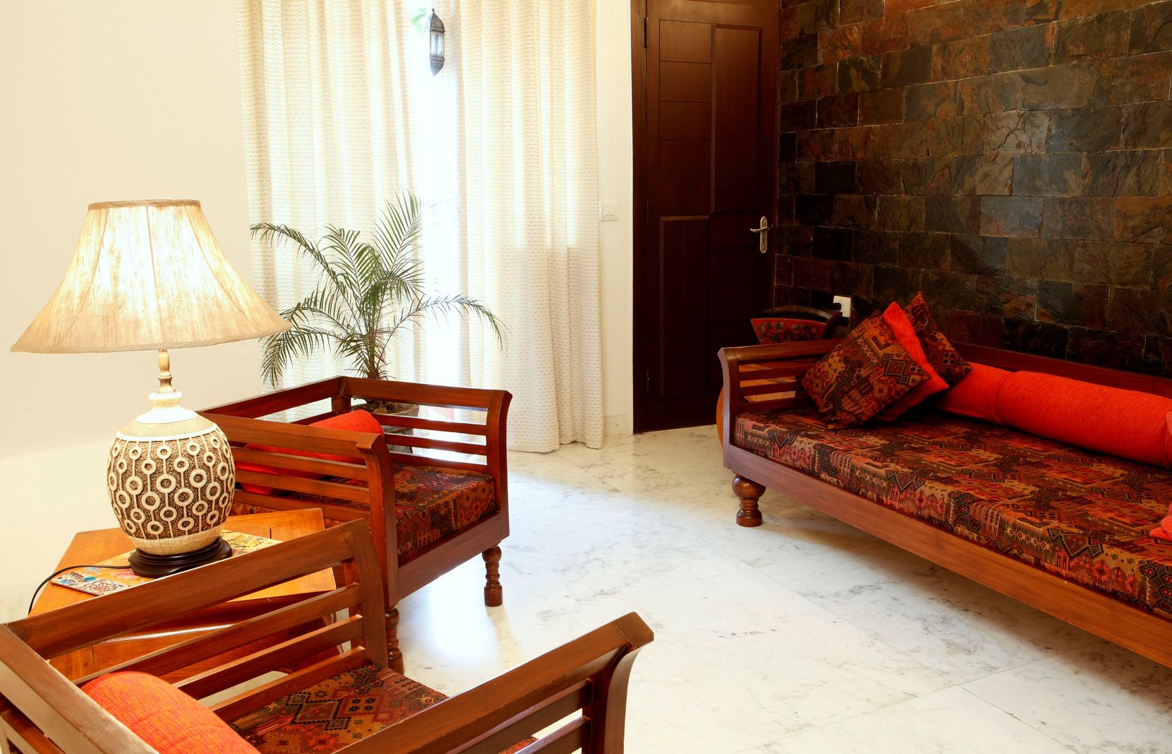 An apartment in Central Park 1, Gurgaon, stonehenge designs stonehenge designs غرفة المعيشة