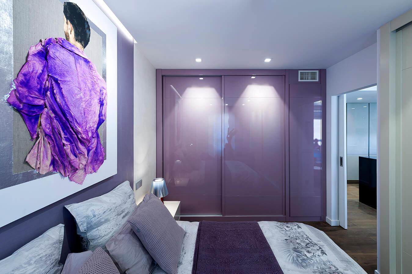 Reforma de apartamento en Madrid., Arkin Arkin Moderne Schlafzimmer MDF Lila/Violett