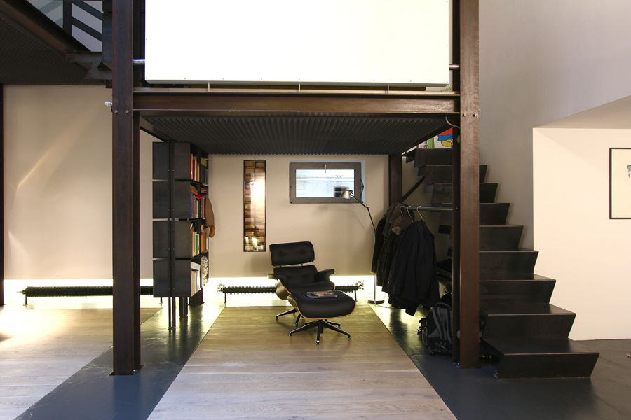 Loft, ibedi laboratorio di architettura ibedi laboratorio di architettura Living room آئرن / اسٹیل