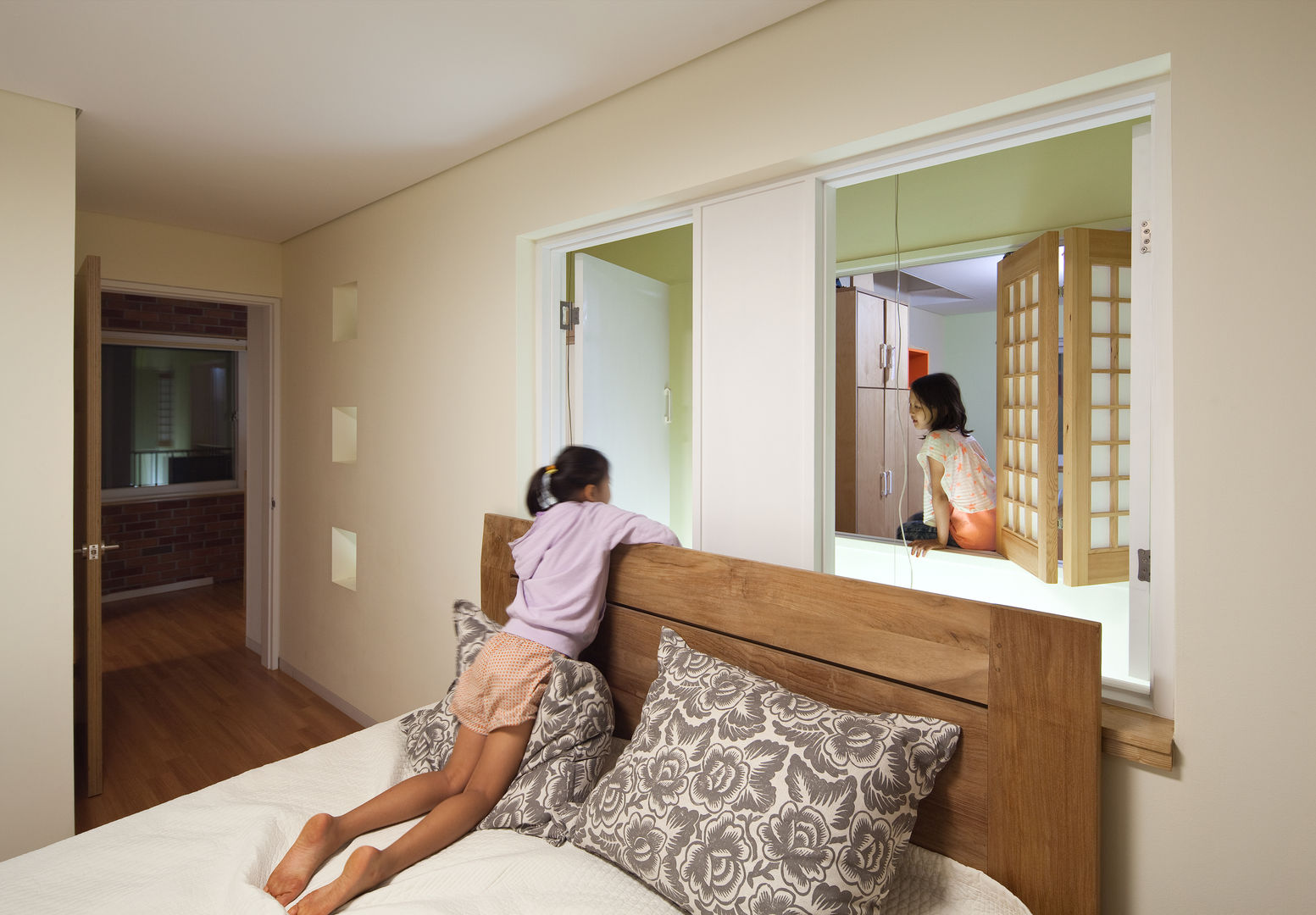 소통하는 집;LIFE_FACTORY通, 남기봉건축사사무소 남기봉건축사사무소 Dormitorios infantiles modernos: