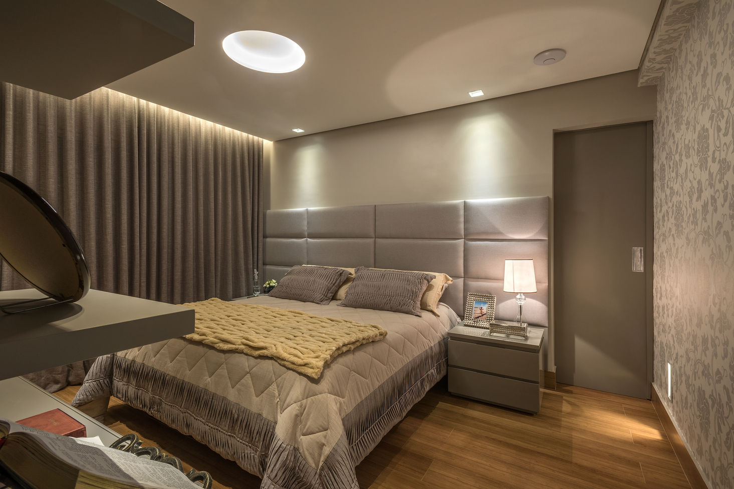 homify Modern style bedroom